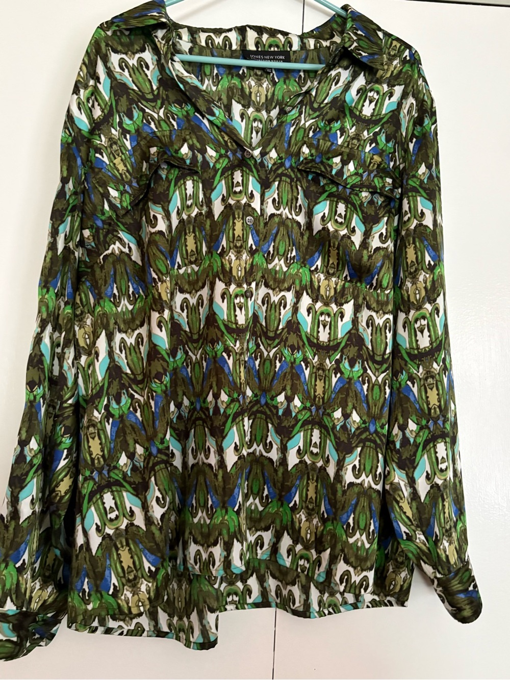 Jones New York Green, Blue & White Abstract Print Blouse